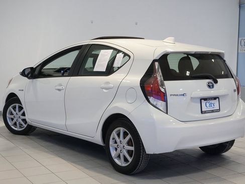 Used 2016 Toyota Prius C Three image 8