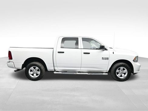 Used 2018 RAM 1500 Express AWD/4WD image 6