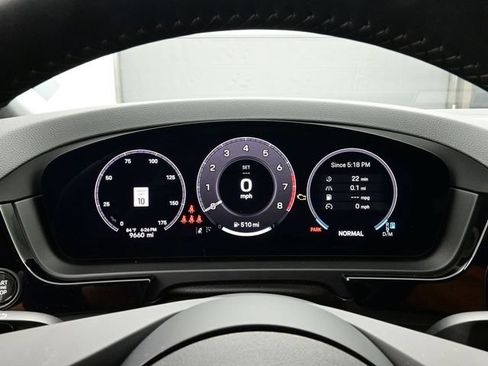 Certified 2025 Porsche Cayenne AWD/4WD image 9