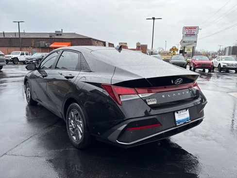 Used 2024 Hyundai Elantra SEL image 6