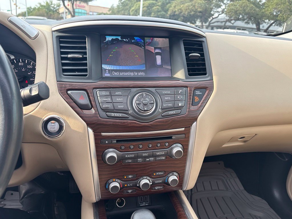 Used 2018 Nissan Pathfinder Platinum FWD image 16