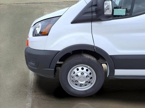 New 2025 Ford Transit 350 148 Low Roof RWD image 18