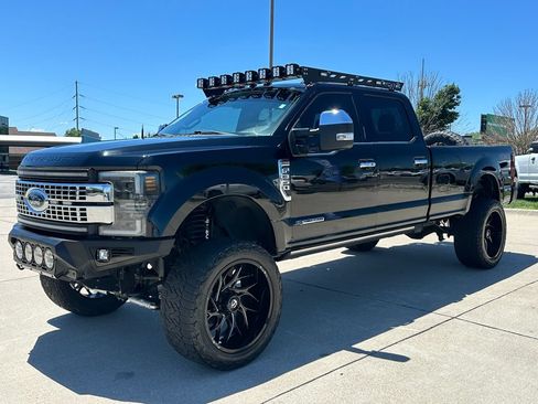 Used 2017 Ford F350 Platinum AWD/4WD image 2