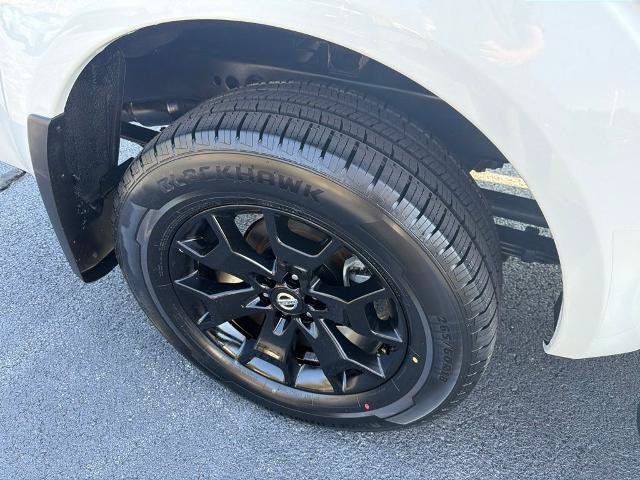 Certified 2021 Nissan Frontier SV w/ Midnight Edition Floor Mats AWD/4WD image 11