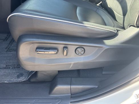 Certified 2025 Honda Odyssey Touring image 17