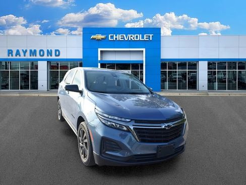 Used 2024 Chevrolet Equinox LS w/ LS Convenience Package AWD/4WD image 9