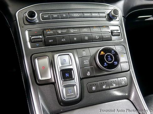 Used 2022 Hyundai Santa Fe Limited AWD/4WD image 19