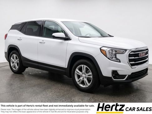 Used 2024 GMC Terrain SLE image 1