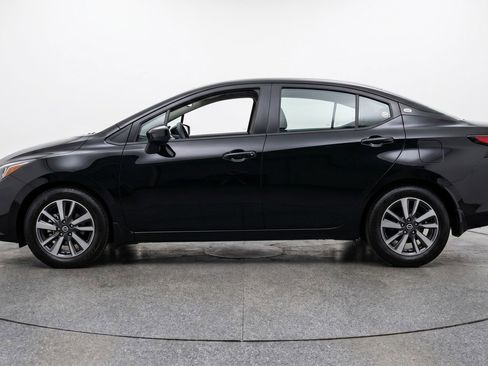 Used 2025 Nissan Versa SV FWD image 5