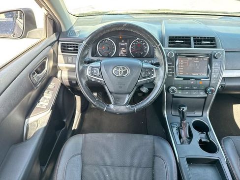 Used 2017 Toyota Camry SE FWD image 14