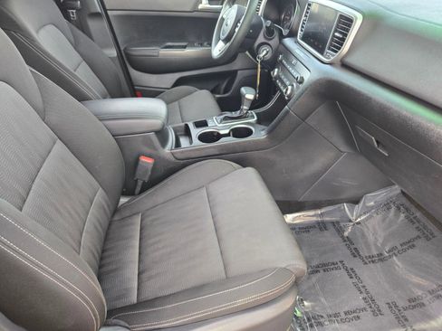 Used 2022 Kia Sportage LX image 14