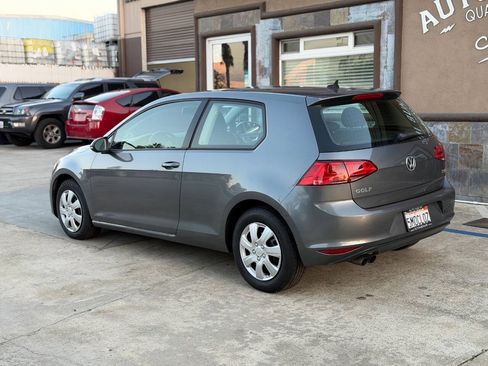 Used 2015 Volkswagen Golf Launch Edition FWD image 7