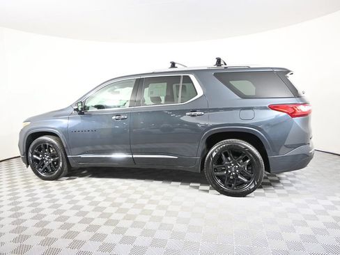 Used 2019 Chevrolet Traverse Premier w/ LPO, Blackout Package AWD/4WD image 3