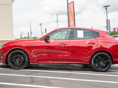 Used 2020 Maserati Levante S GranSport AWD/4WD image 23