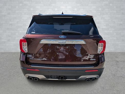 Used 2020 Ford Explorer Platinum w/ Premium Technology Package image 6