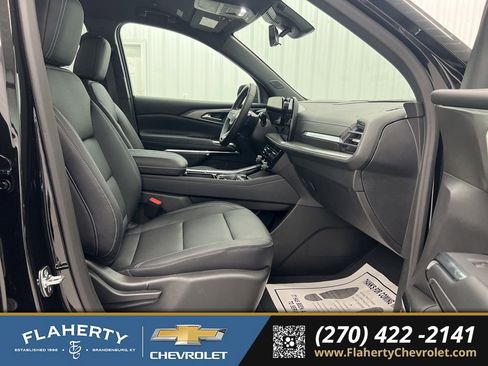 New 2026 Chevrolet Traverse LT w/ Enhanced Driving Package image 15