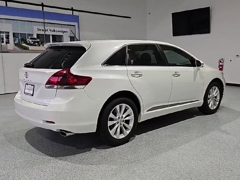 Used 2013 Toyota Venza XLE FWD image 8