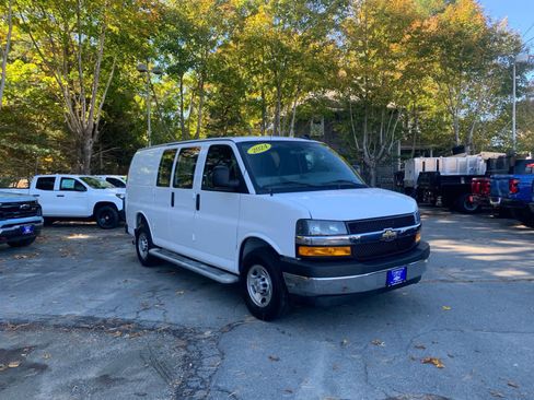 Certified 2024 Chevrolet Express 2500 w/ Driver Convenience Package image 8