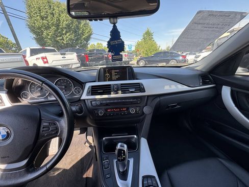 Used 2013 BMW 328i xDrive Sedan AWD/4WD image 9