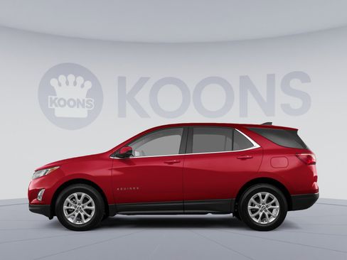 Used 2019 Chevrolet Equinox LT w/ Sun & Navigation Package FWD image 2