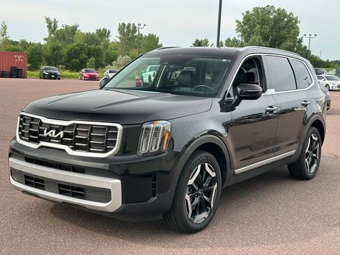 Used 2024 Kia Telluride S w/ S Sunroof Package AWD/4WD image 4