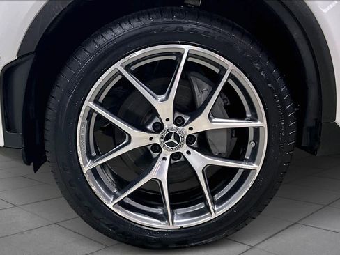 Used 2021 Mercedes-Benz GLC 300 4MATIC image 11