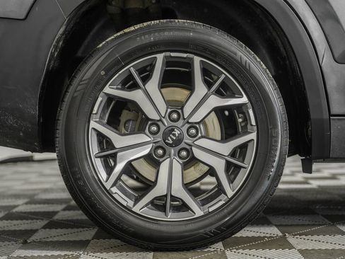 Used 2021 Kia Seltos EX image 17