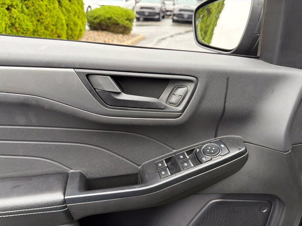 Used 2024 Ford Escape Active AWD/4WD image 15