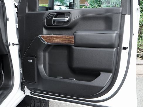 Used 2022 Chevrolet Silverado 2500 High Country w/ Z71 Off-Road Package image 45