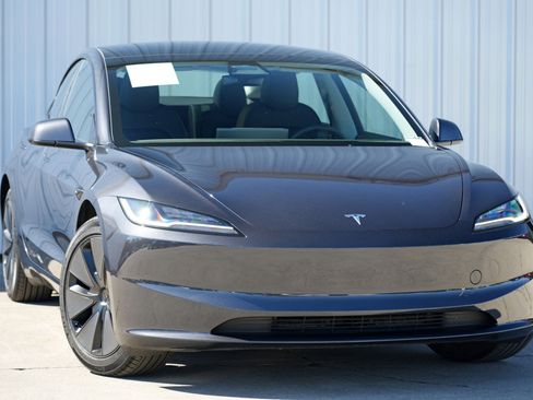Used 2024 Tesla Model 3 Long Range image 4