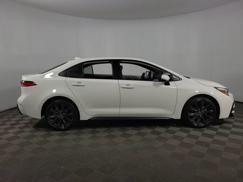 Used 2026 Toyota Corolla SE FWD image 10
