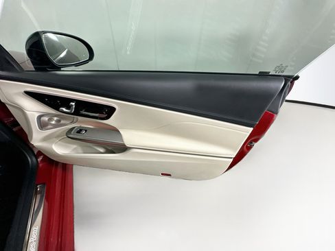 Used 2024 Mercedes-Benz CLE 300 4MATIC Coupe image 31