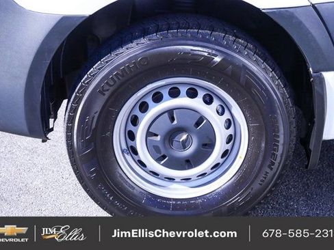 Used 2025 Mercedes-Benz Sprinter 2500 image 21