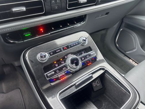 Certified 2022 Lincoln Nautilus Reserve w/ Cargo Utility Package image 22