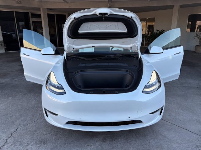 Used 2022 Tesla Model Y Long Range AWD/4WD image 22