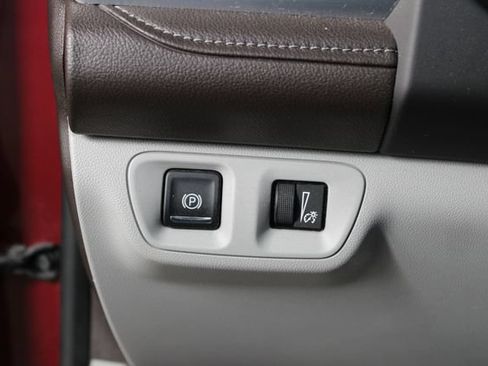 Used 2017 GMC Acadia SLT AWD/4WD image 14