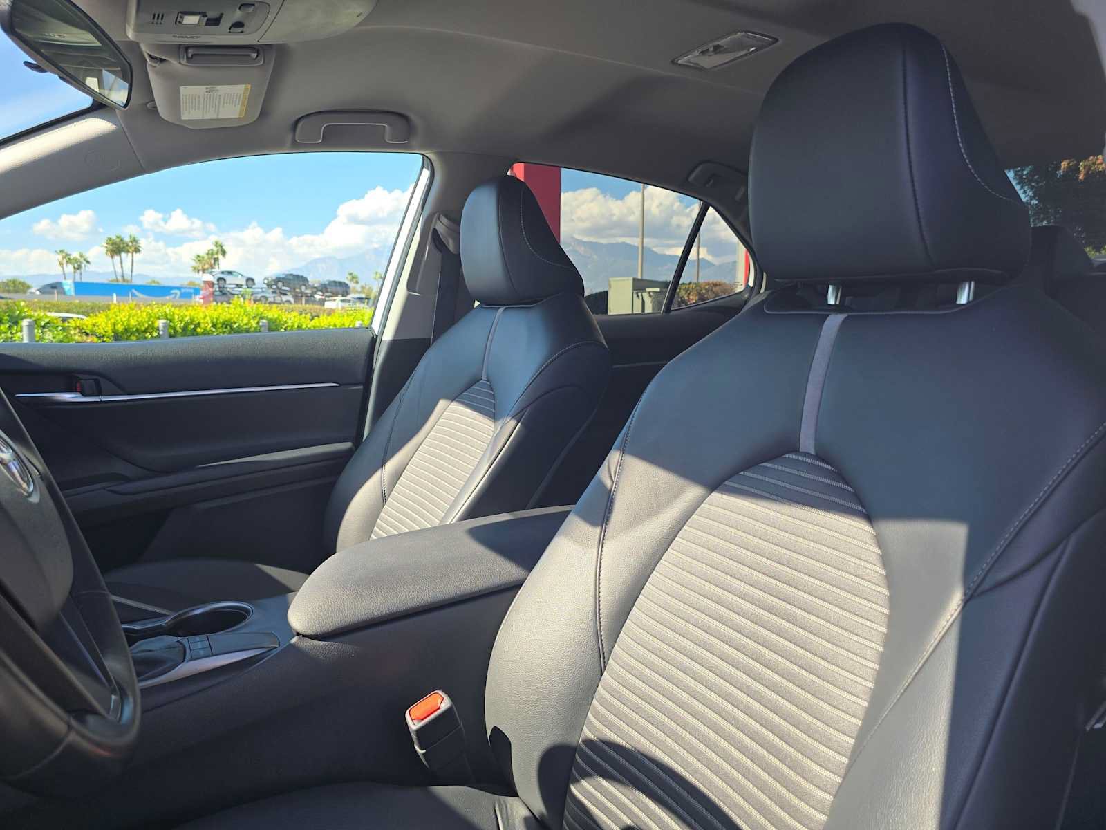 Certified 2022 Toyota Camry SE w/ Carpet Mat Package (TMS) FWD image 21