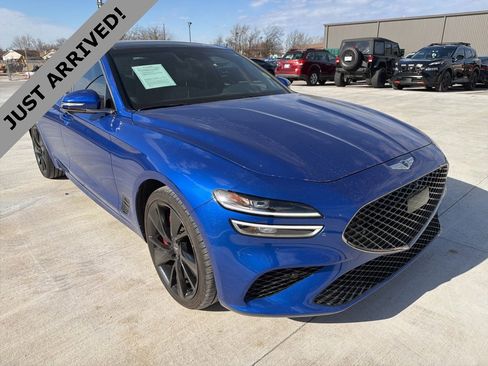 Used 2022 Genesis G70 3.3T image 3