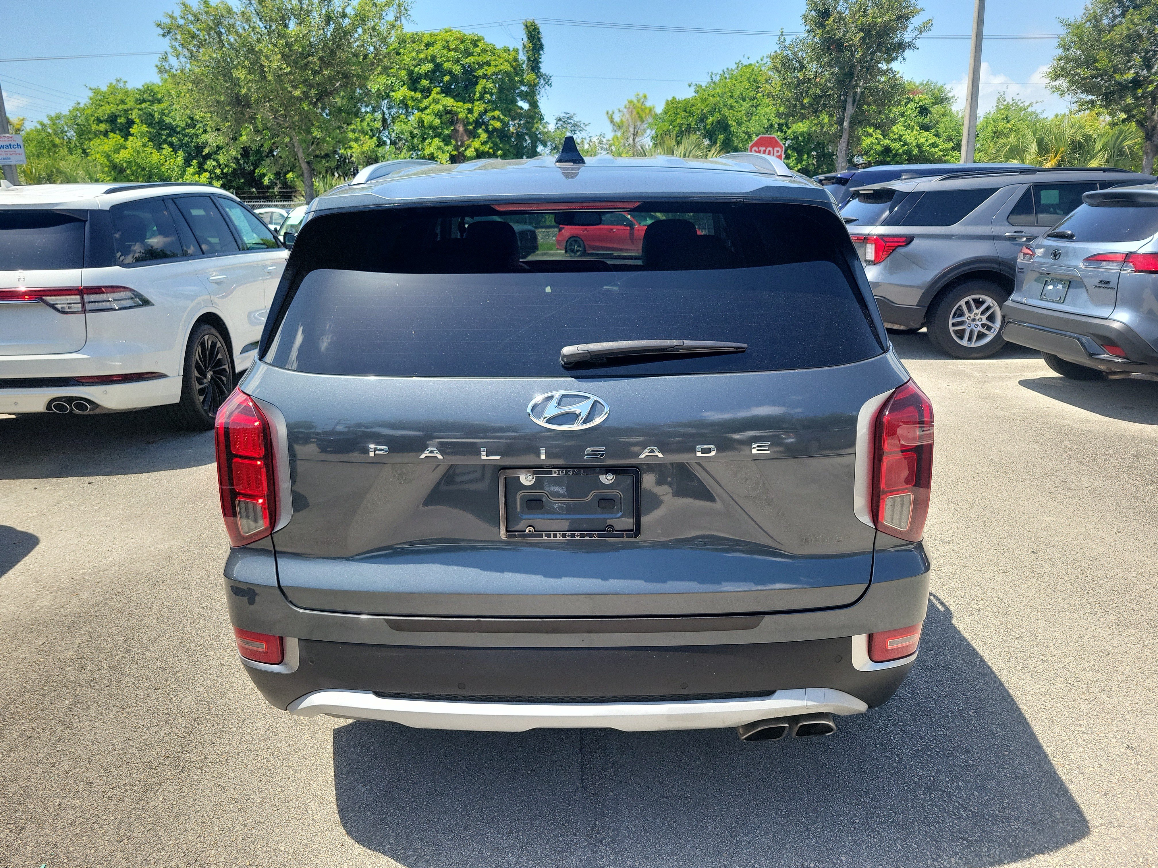 Used 2022 Hyundai Palisade SEL w/ 8P Bench Seat Package FWD image 5