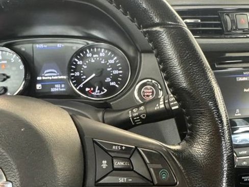 Certified 2022 Nissan Rogue Sport SV w/ Technology Package AWD/4WD image 3