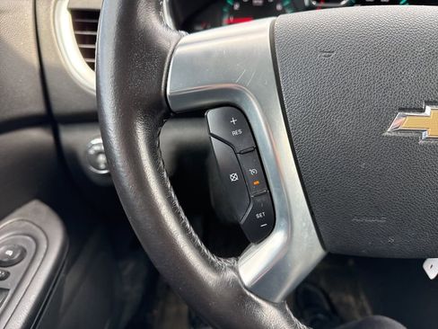 Used 2016 Chevrolet Traverse LT image 12