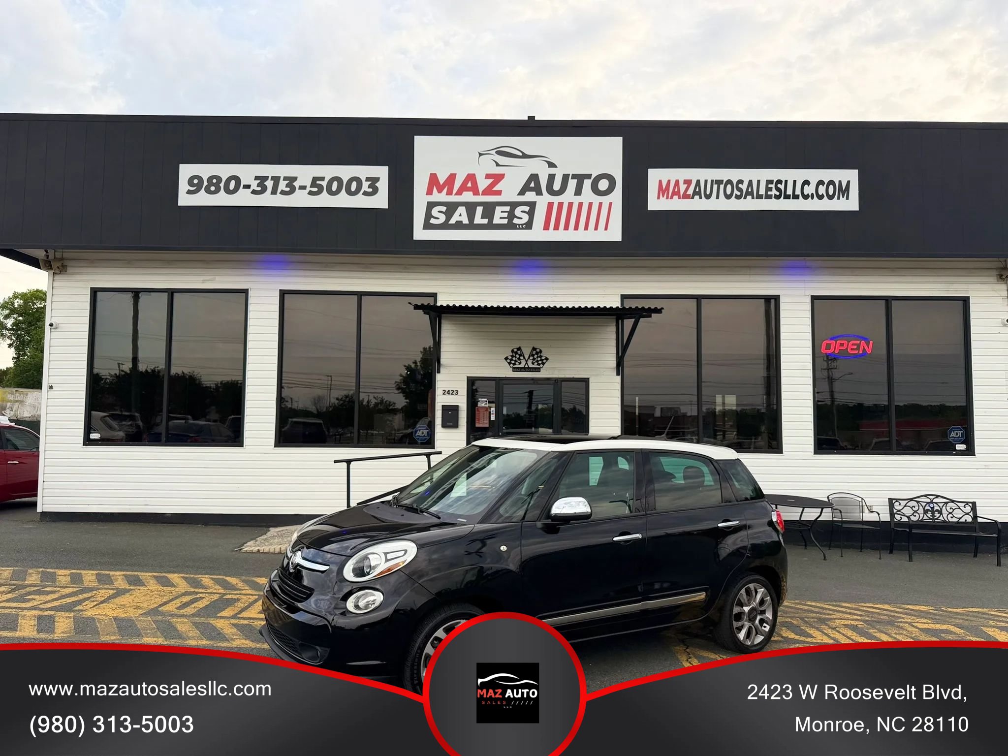 Used 2014 FIAT 500L Lounge FWD image 1
