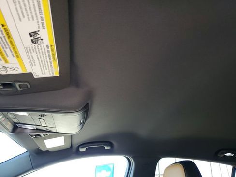 Used 2020 Chevrolet Equinox Premier image 31