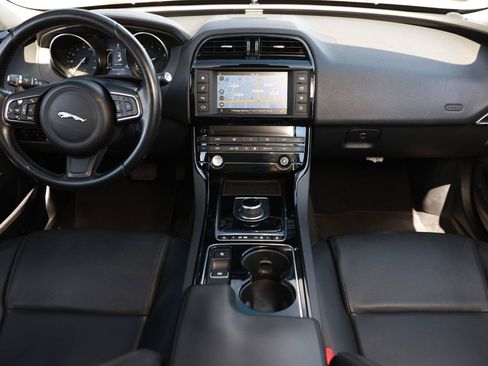 Used 2017 Jaguar XE Premium RWD image 23