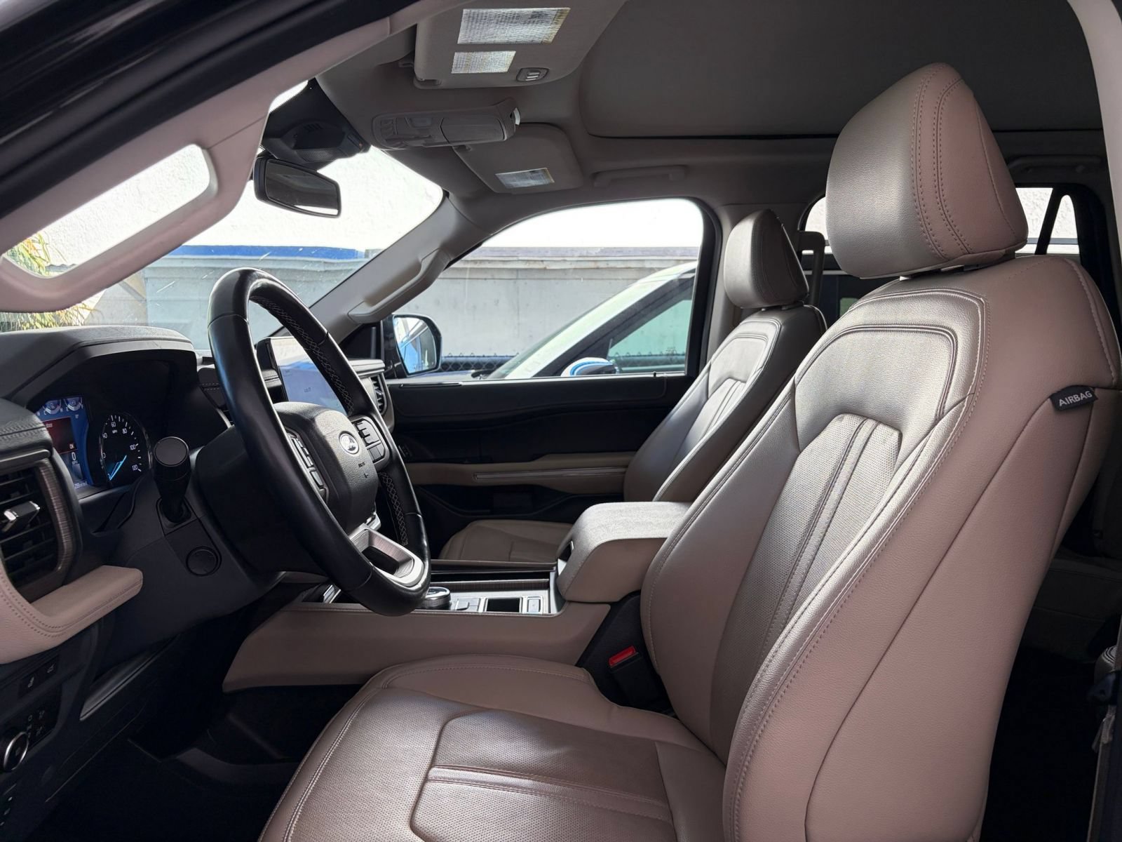 Used 2024 Ford Expedition Max Limited RWD image 28