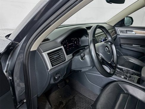 Used 2019 Volkswagen Atlas SEL Premium image 9