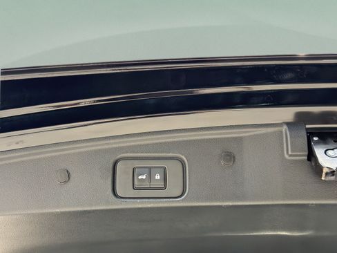 Used 2026 Nissan Pathfinder SL w/ SL Premium Package FWD image 27