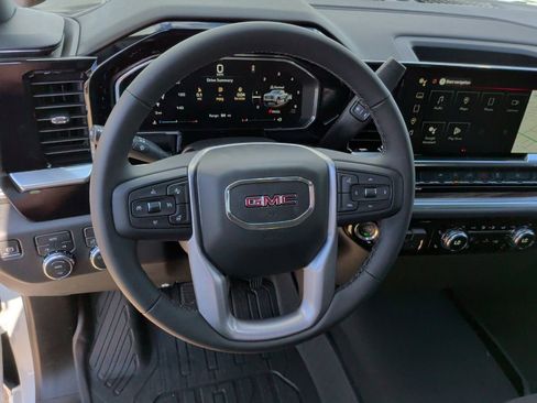 New 2026 GMC Sierra 1500 Elevation image 16