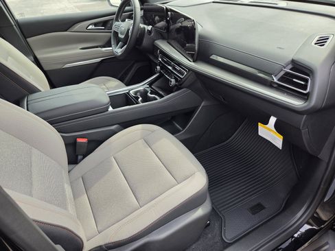 New 2026 Chevrolet Traverse LT w/ Midnight/Sport Edition FWD image 9