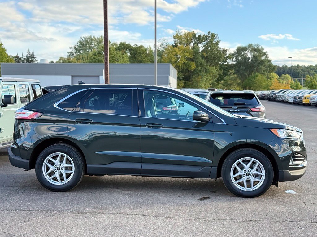 Used 2024 Ford Edge SEL w/ Convenience Package AWD/4WD image 29